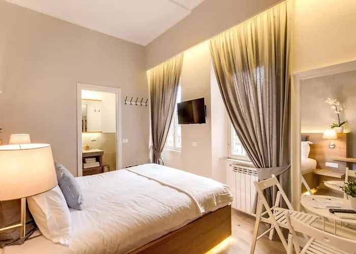 The Spanish Campo De' Fiori 3*