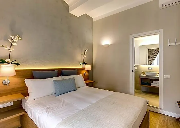 The Spanish Campo De' Fiori 3*