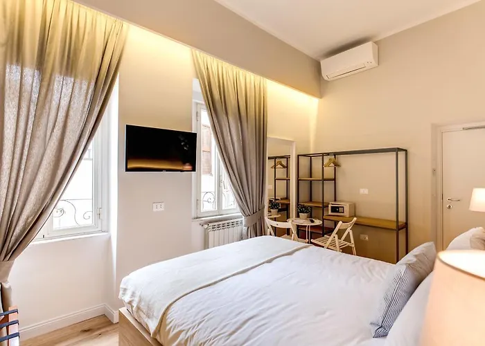 The Spanish Campo De' Fiori 3*